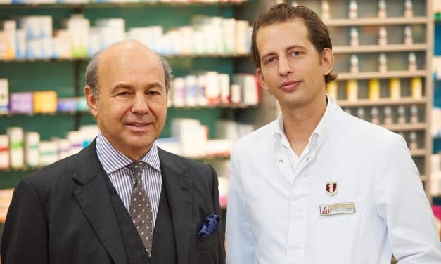Junger Pharmazeut steigt in Betrieb ein
