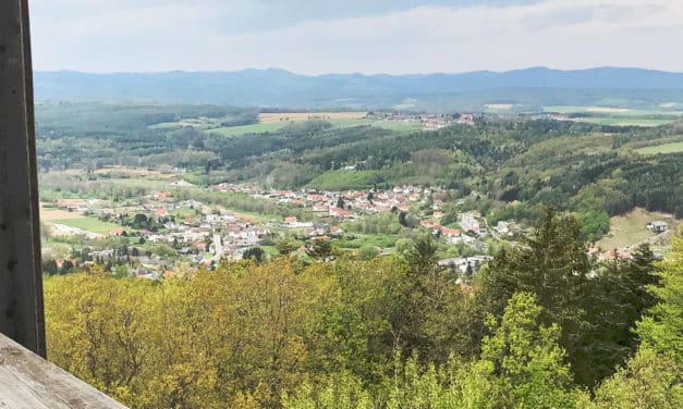 Eintritt frei! Die Aussichtsplattform von Lockenhaus