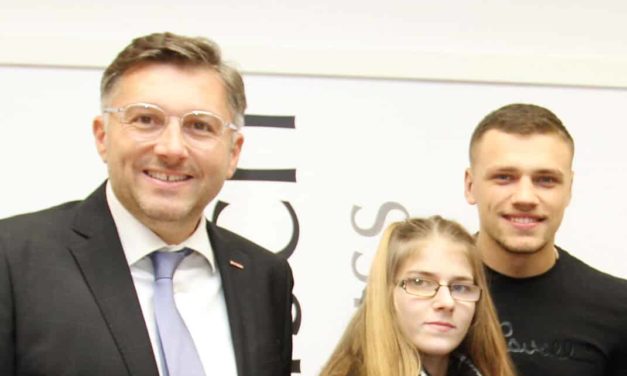 Lehrwerkstätten können jetzt für Jugendliche eine Alternative sein.